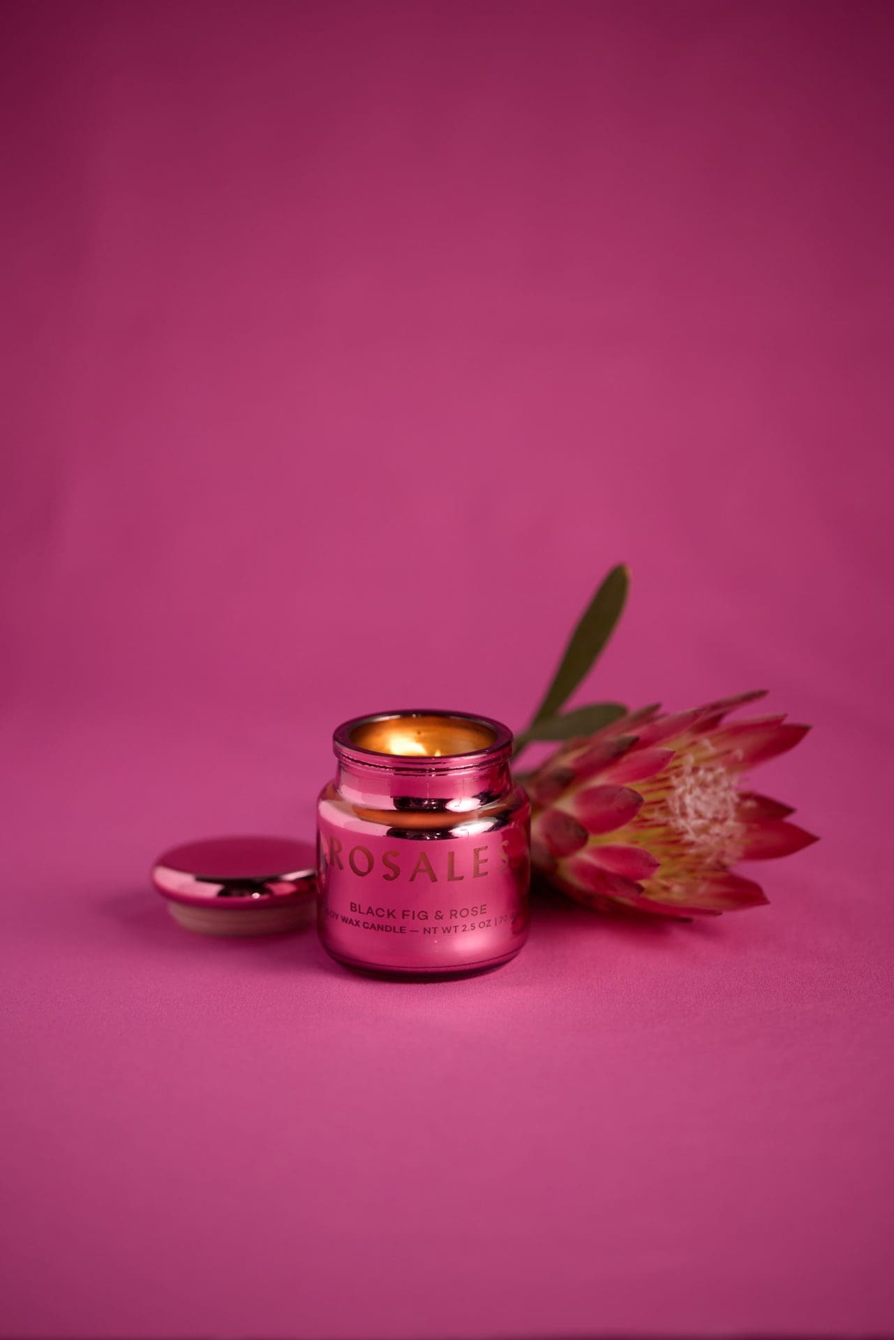 Black Fig & Rose Φυτικό Κερί 70gr σε ροζ γυάλινο δοχείο με καπάκι, Chroma Rosales - Paddywax - Image 2