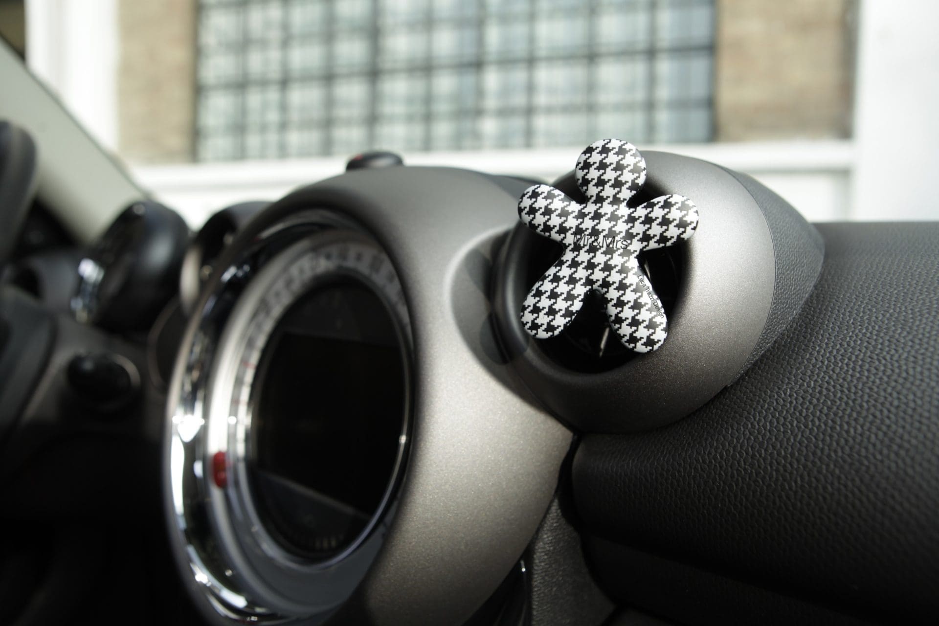 Αρωματικό αυτοκινήτου με ανταλλακτικό Niki Red Chrome, Cherry - Mr&Mrs Fragrance - Image 2